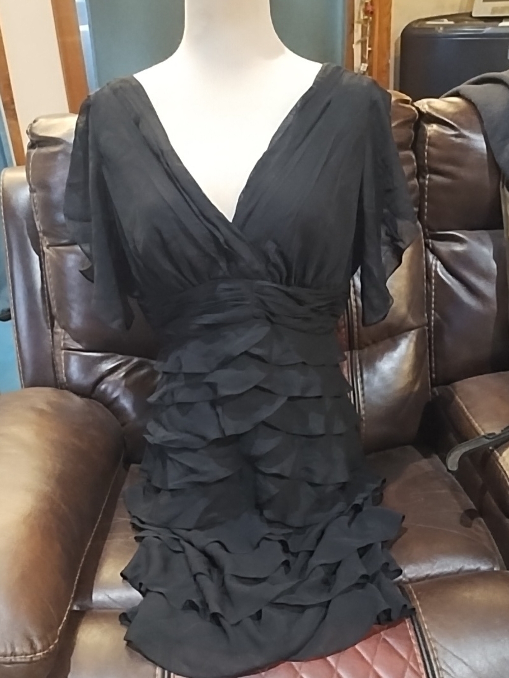 Adrianna Papell Black Ruffle V-Neck Dress